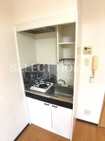 キッチン　コンパクトなキッチンで掃除もラクラク