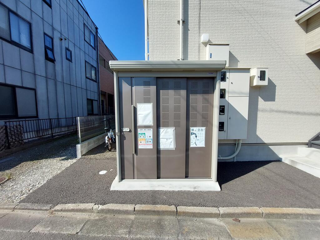 その他共有部分　敷地内ごみ置き場あります