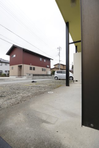 庭　簡単な家庭菜園も楽しめるお庭です