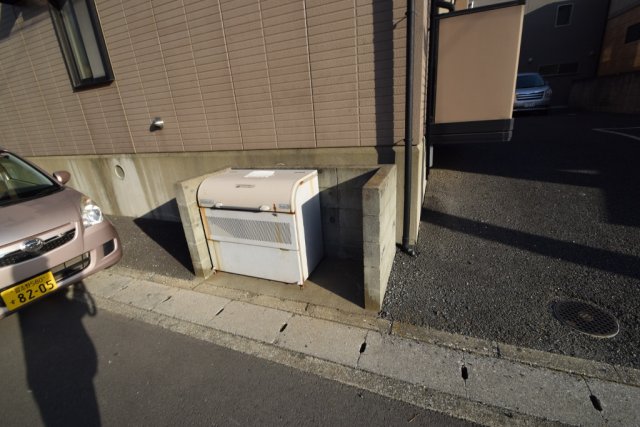 その他共有部分　敷地内にゴミ捨て場あります