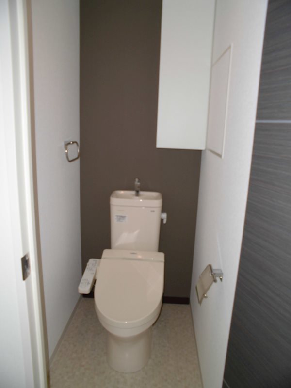 トイレ　落ち着いたトイレです