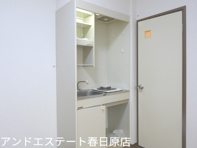 収納　キッチン上部収納