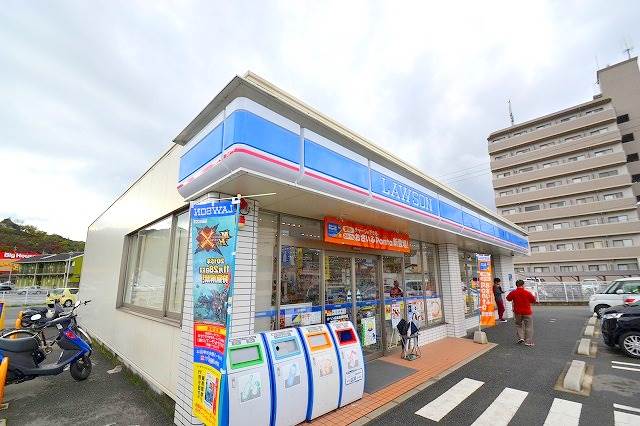 コンビニ　ローソン広島沼田町伴店（コンビニ）まで930m