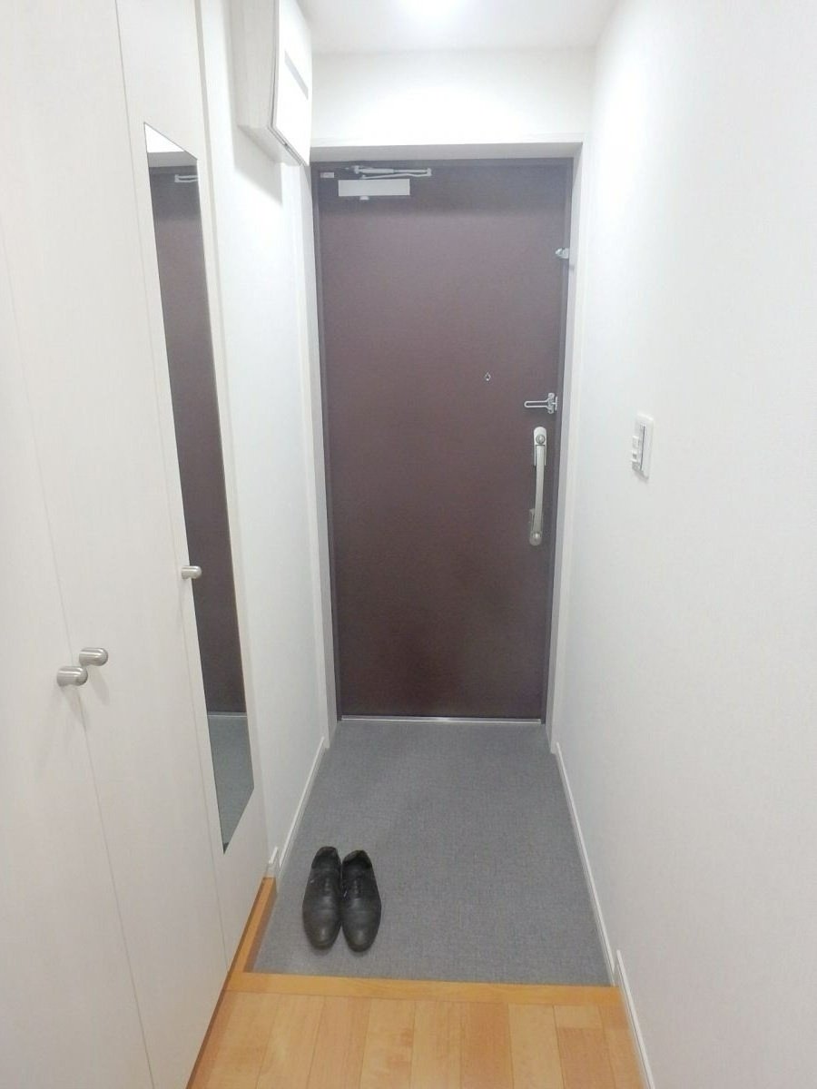 玄関　弊社は都内全域の物件をご紹介可能です！