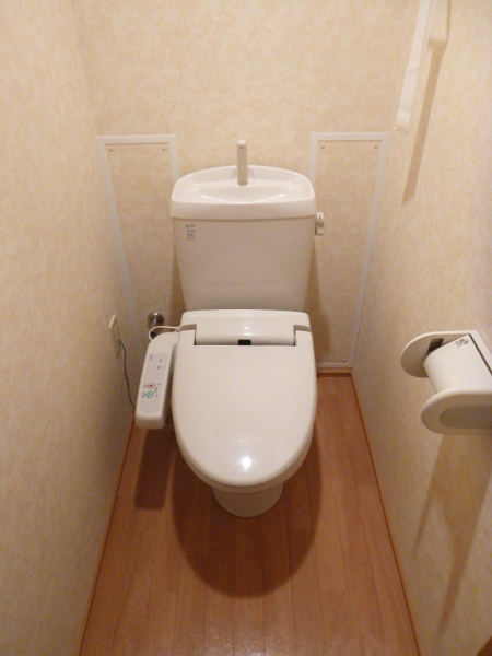 トイレ　ウォシュレット付き