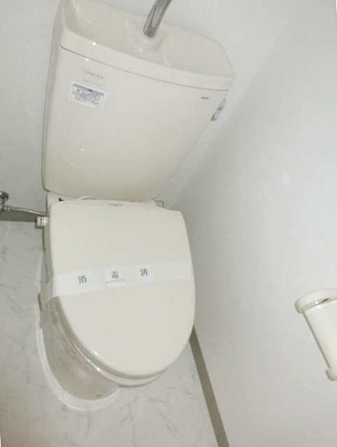 トイレ　落ち着いた色調のトイレです♪