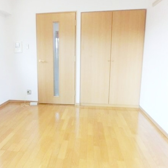 居室・リビング　別部屋の画像を使用しております。