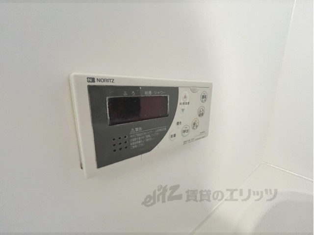 その他設備　給湯器リモコン