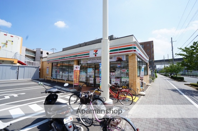 コンビニ　セブンイレブン（コンビニ）まで136m