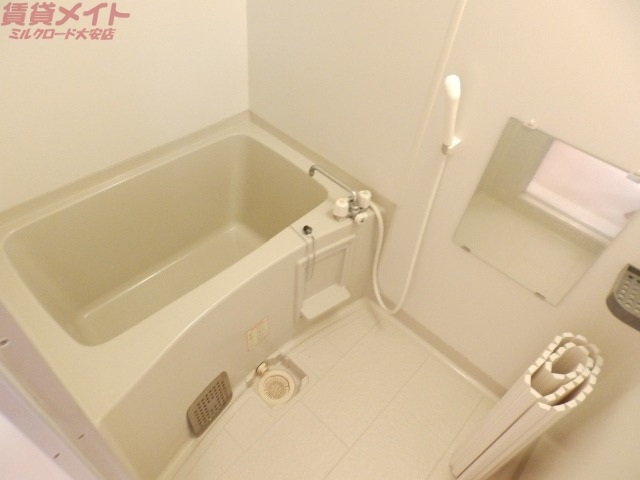 バス・シャワールーム　反転タイプ参考写真