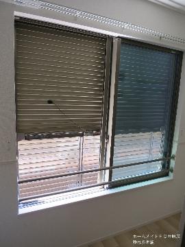 セキュリティ　窓シャッター