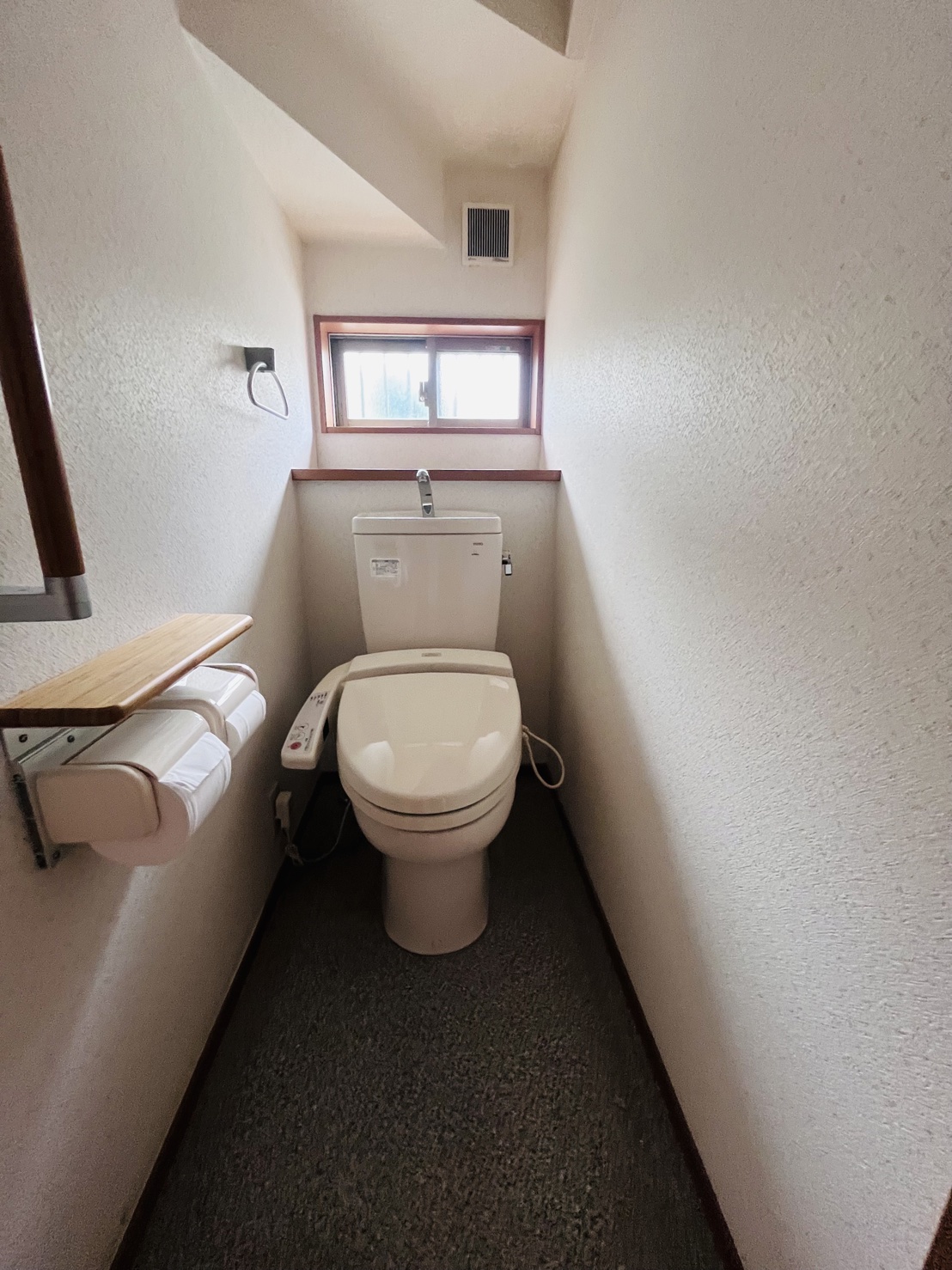 藤原貸家のトイレ写真