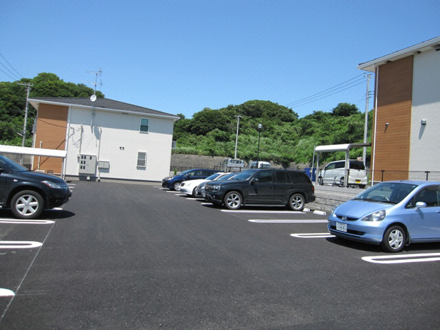 駐車場　駐車場