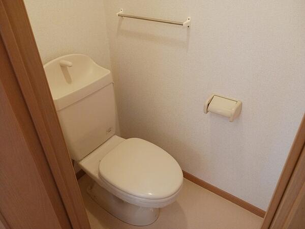 ＪＲ身延線 市川大門駅 徒歩54分 2階建 築24年のトイレ写真