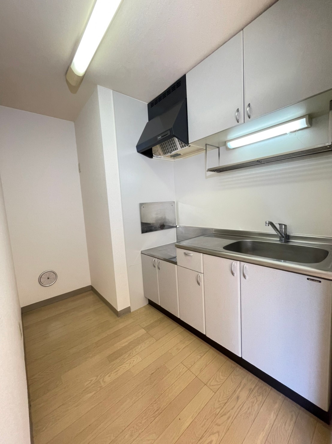キッチン　同建物別号室