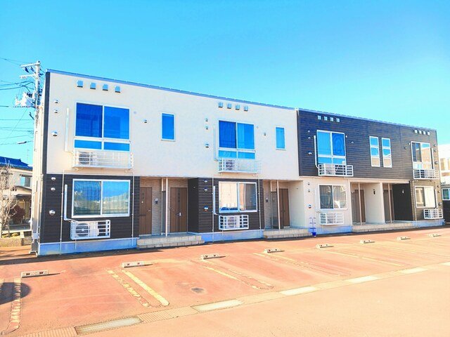 建物外観　落ち着いた雰囲気の外観です