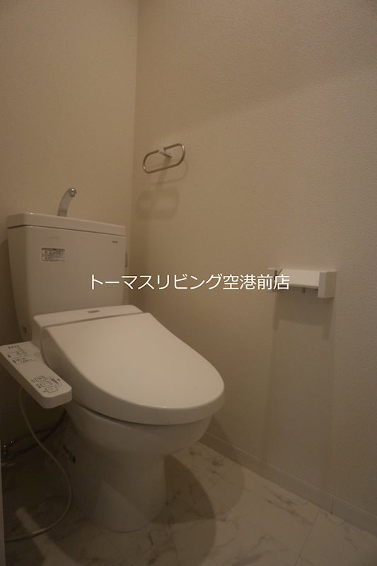 トイレ　※別号室の参考写真になります。