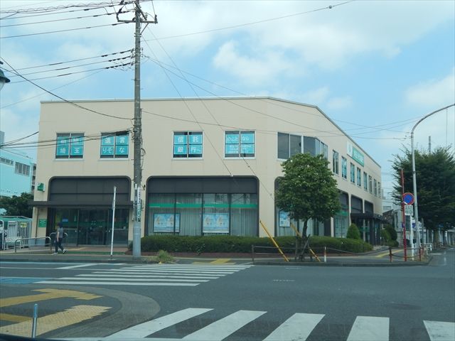 銀行　埼玉りそな銀行 東岩槻支店（銀行）まで385m