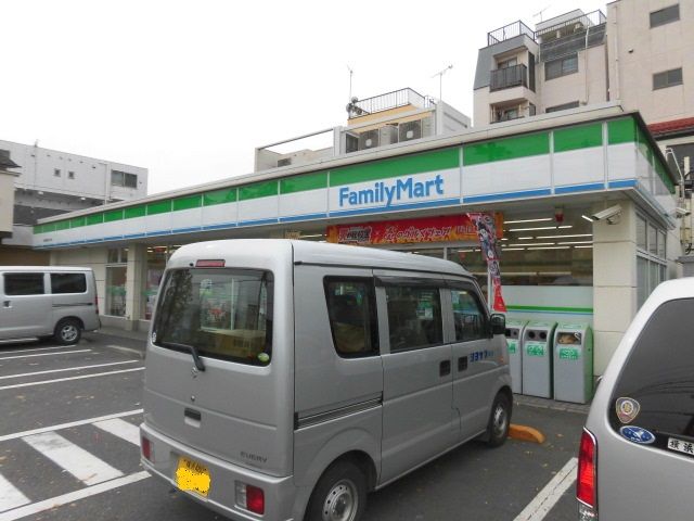 コンビニ　ファミリーマート 鶴見潮田四丁目店（コンビニ）まで105m