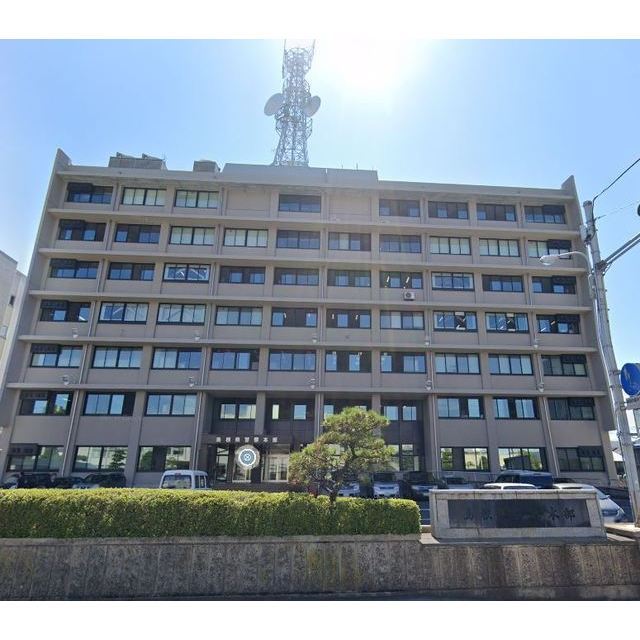 警察署・交番　島根県警察本部（警察署・交番）まで675m