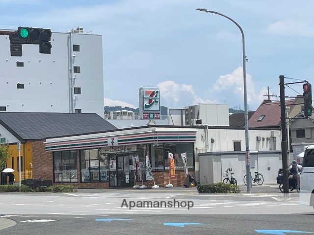コンビニ　セブン－イレブン八尾南本町１丁目店（コンビニ）まで203m