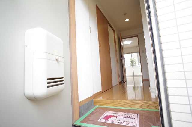 玄関　レーベンハウス桶川店へ　048-787-5511