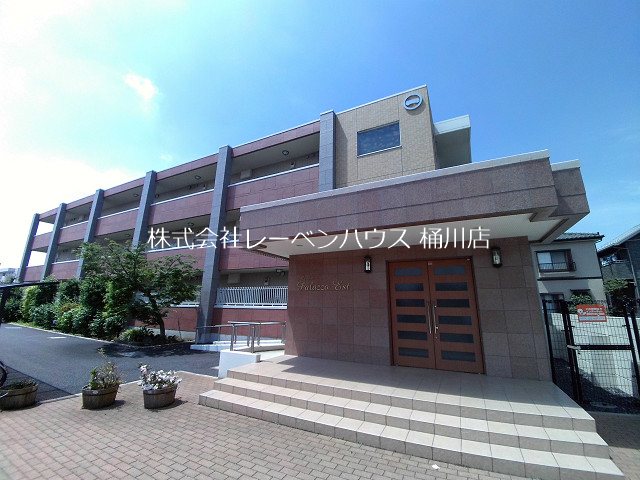 建物外観　レーベンハウス桶川店へ　048-787-5511