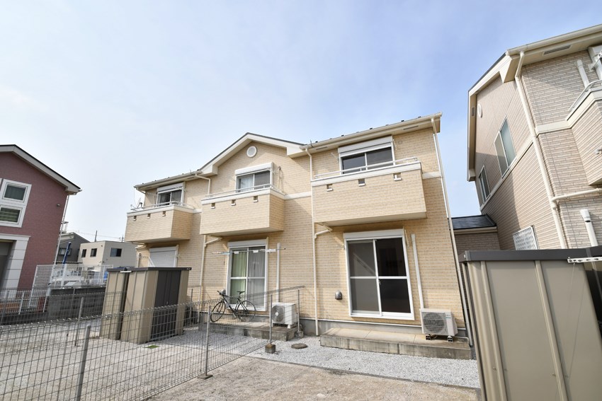 建物外観　お問い合わせは048-772-8202