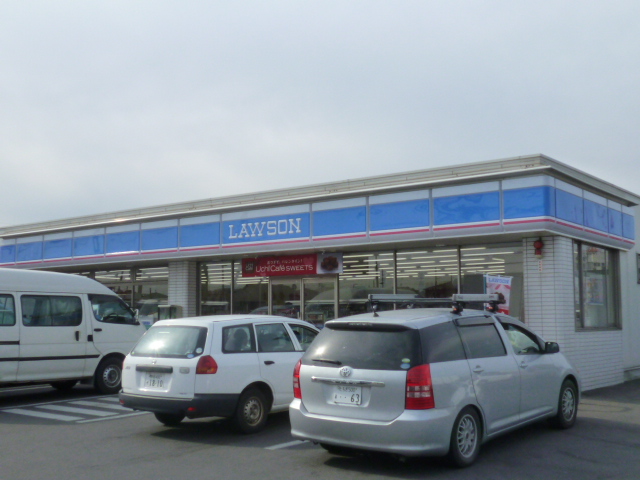 コンビニ　ローソン 伊奈小針新宿店（コンビニ）まで946m