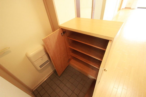 玄関　※別の部屋の写真です※