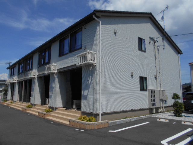 建物外観　サンルーム・玄関側を南東方向より撮影