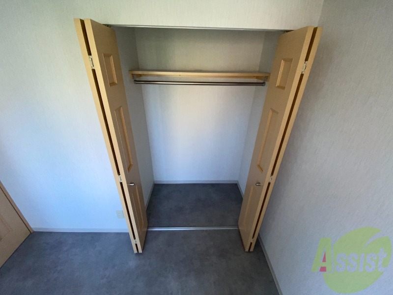 収納　寝室の収納です。部屋がすっきり片付きます。