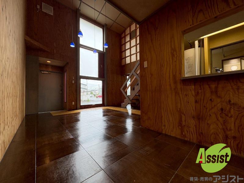 居室・リビング　広くてキレイなお部屋が広がっていて、充実した生活が送れそう。