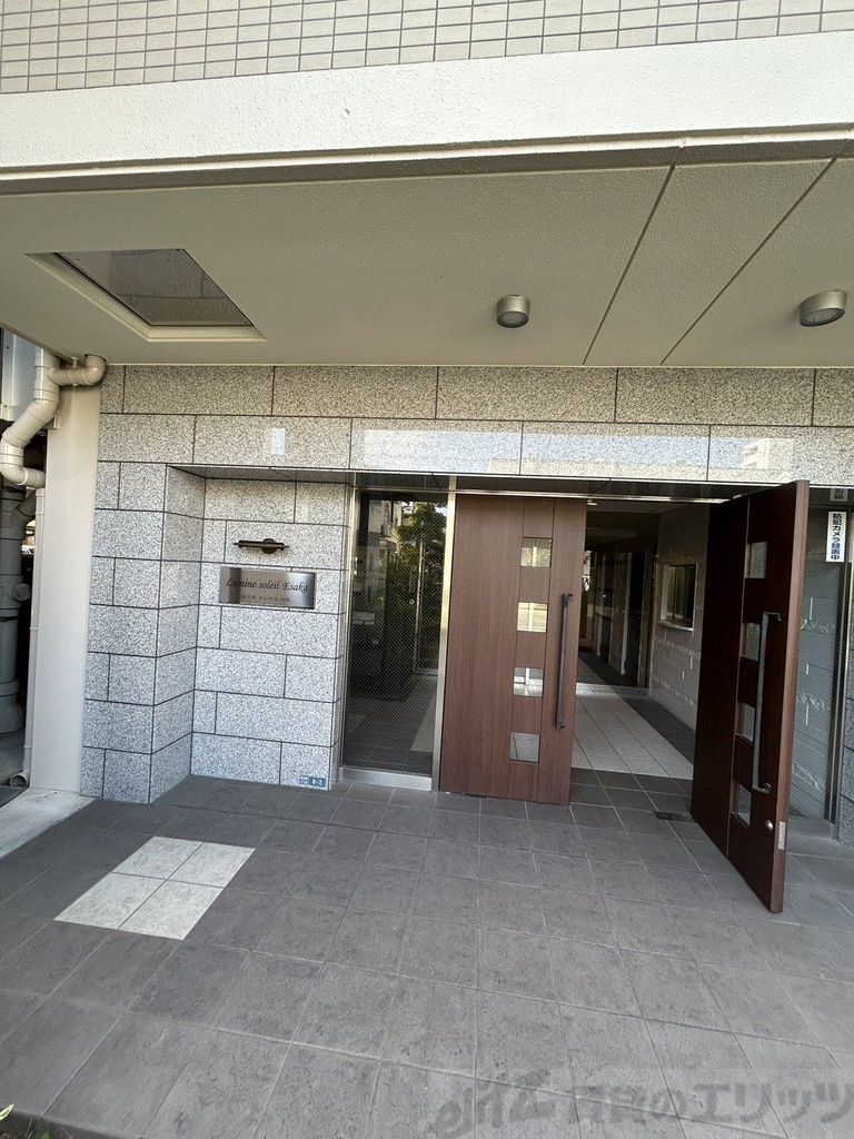エントランス　エントランス