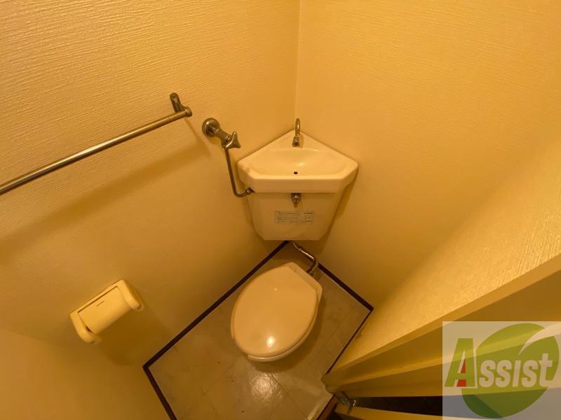 トイレ　こちらはトイレです。お手入れも楽ちんです！
