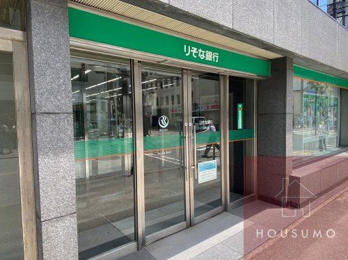 銀行　りそな銀行江坂支店（銀行）まで165m