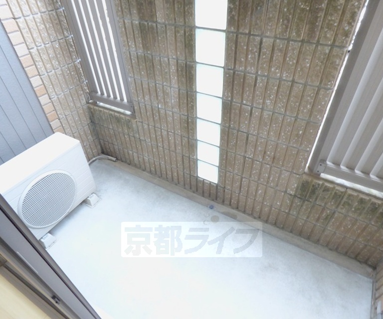 バルコニー　風当りの良いバルコニーです。