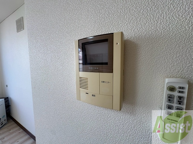 セキュリティ　ＴＶモニター付インターホンです。来客者の顔が見えるので安心！