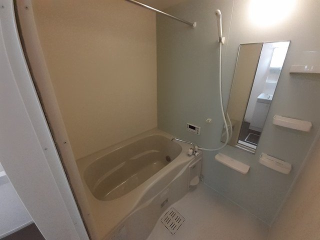 バス・シャワールーム　お風呂で日々の疲れを落としましょう
