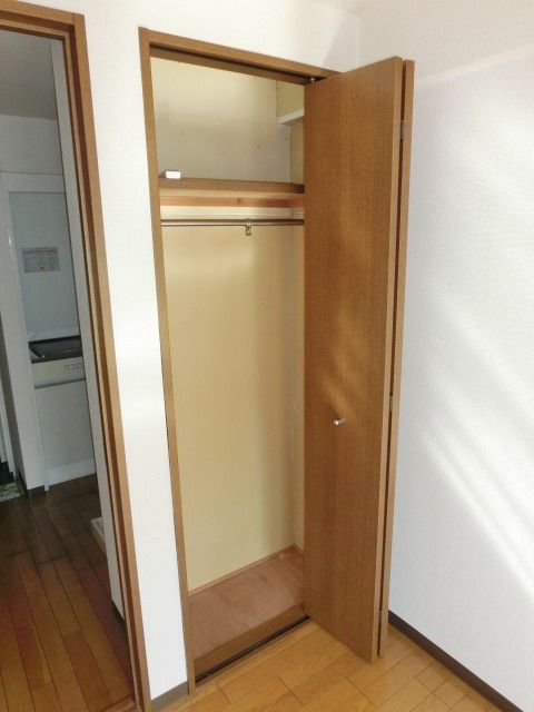 収納　クローゼット付きの洋室です。