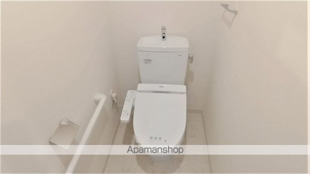 メインステージ板橋蓮根IIのトイレ写真