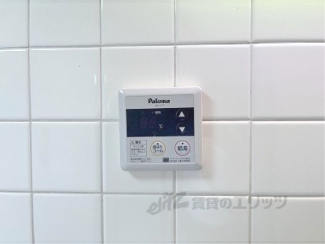 その他設備　給湯器リモコン