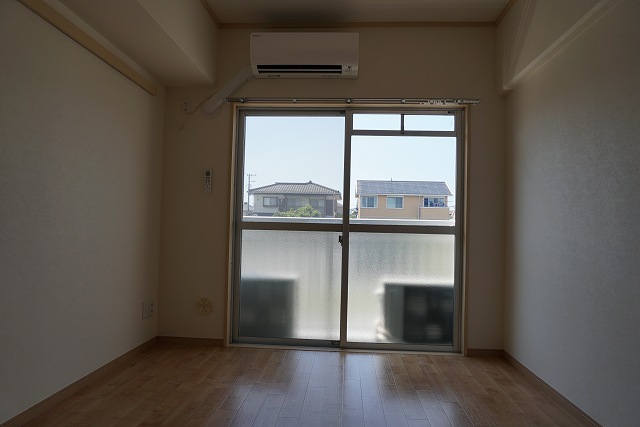 居室・リビング　こちらは寝室や子供部屋としてもお使いいただけます