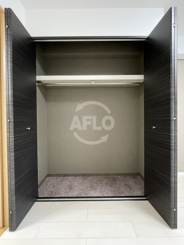 収納　ソルレヴェンテ梅田　クローゼット