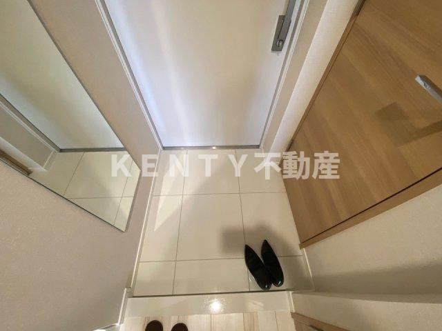玄関　収納もある玄関です