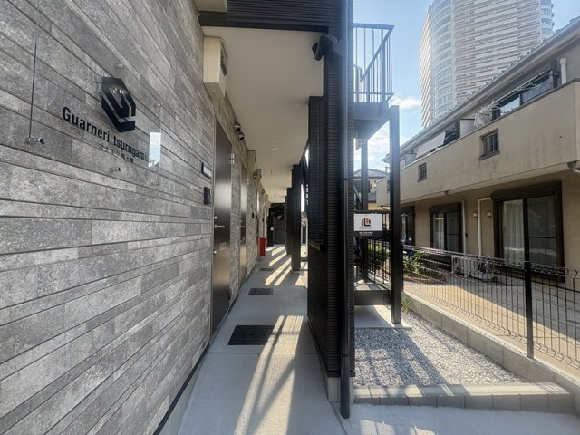 エントランス　お洒落な建物デザイン♪