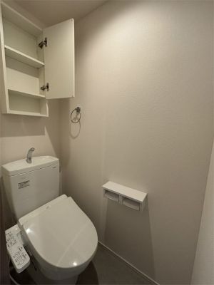 都営三田線 志村三丁目駅 徒歩10分 3階建 築1年のトイレ写真