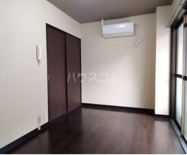 クレストTKの居間写真