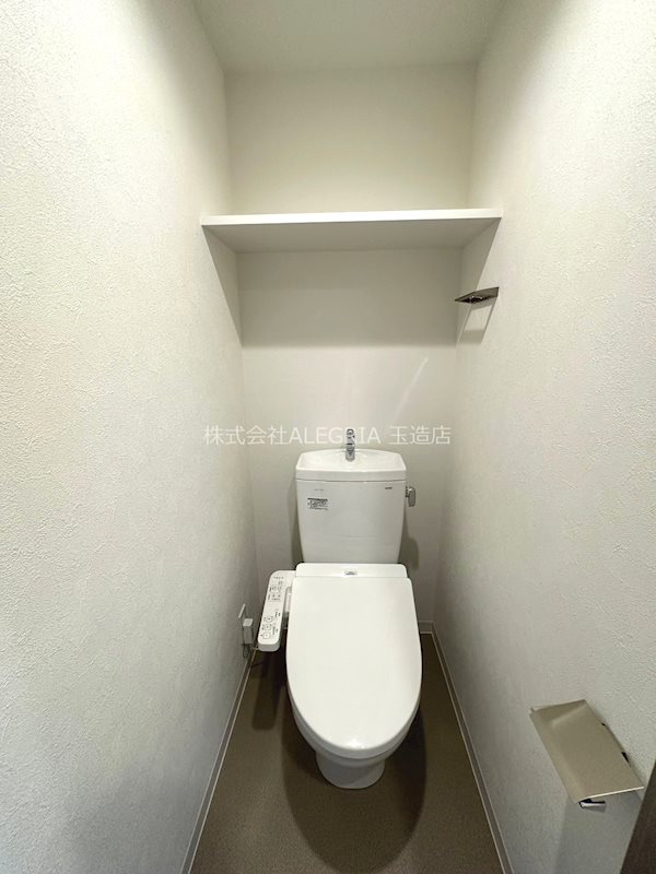 地下鉄千日前線 今里駅 徒歩7分 10階建 築3年のトイレ写真