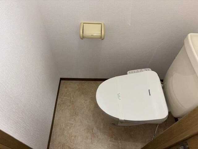 ブルーライン 踊場駅 徒歩26分 2階建 築31年のトイレ写真